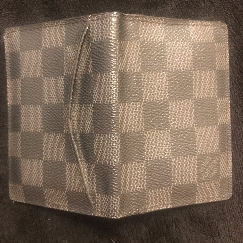 Men’s Louis Vuitton wallet